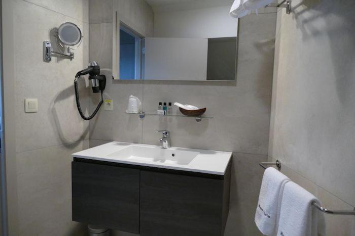 Hotel Monte Cristo Hoeselt Zewnętrze zdjęcie
